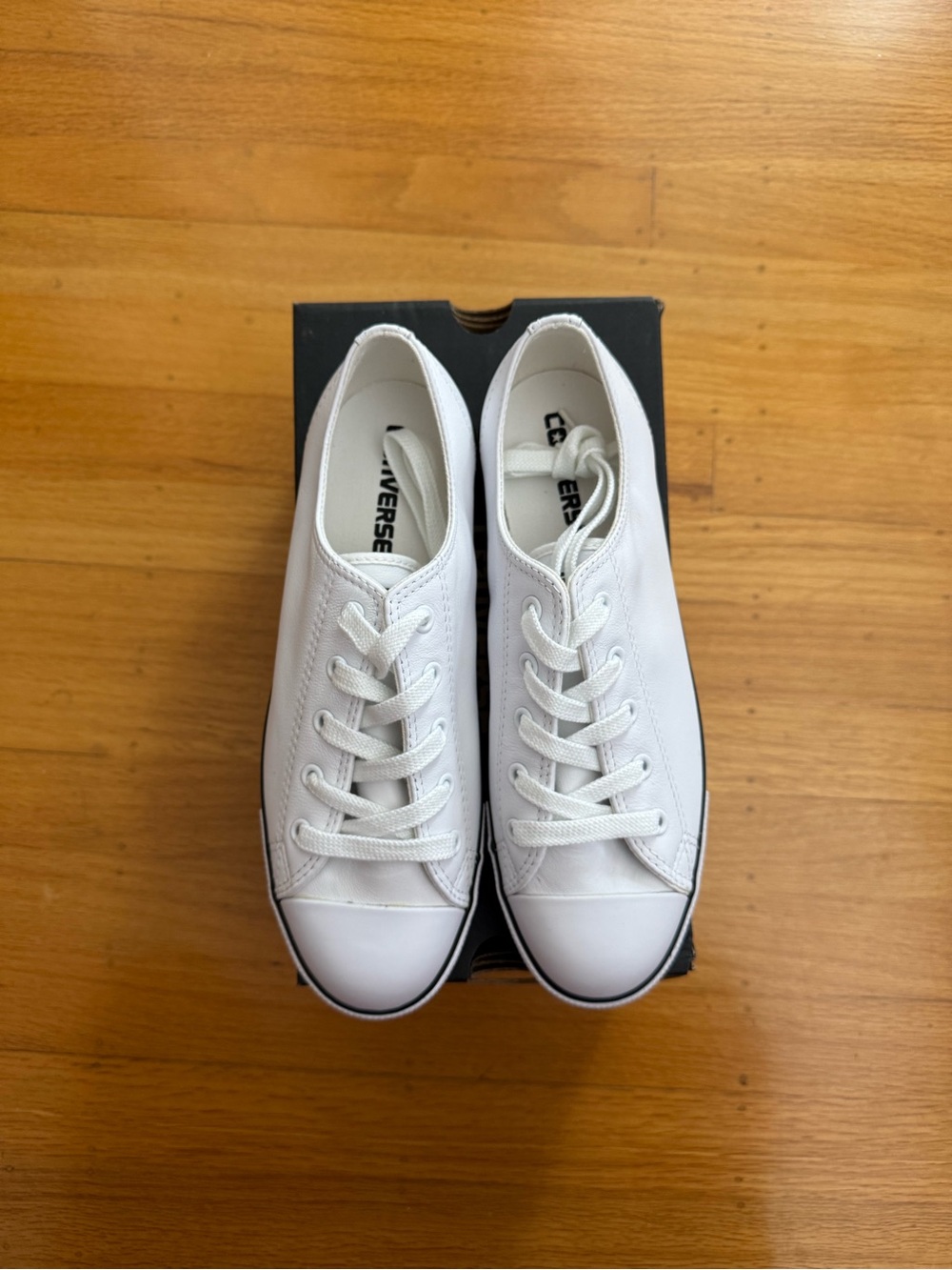 Converse white leather size 8